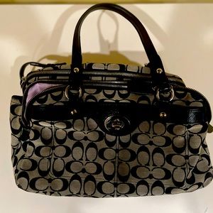 Coach purse- good condition